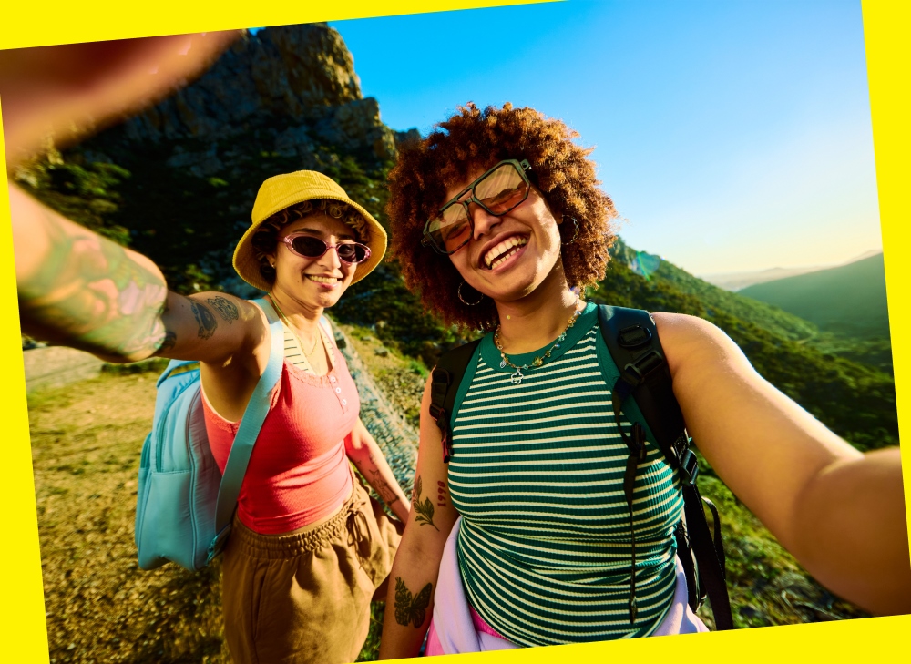 9_Thumbnail_Travelling_with_cigarette_vape_and_nicotine_pouches 1_1