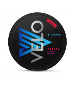 Schachtel mit Velo X-Freeze Max Nikotinbeuteln in der Vorderansicht